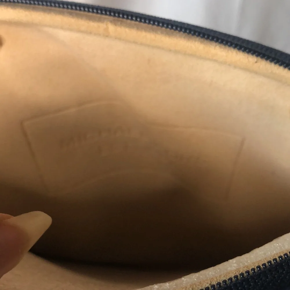 MICHAEL KORS Blue tablet case.